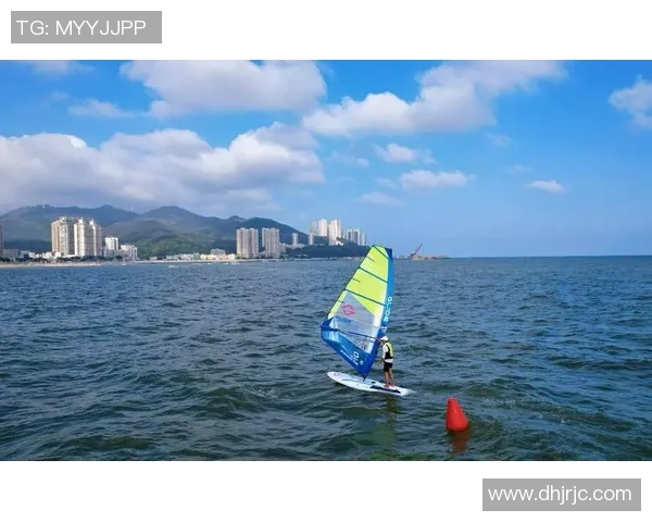 激烈角逐泳池之巅 游泳争霸赛燃爆夏日激情挑战极限