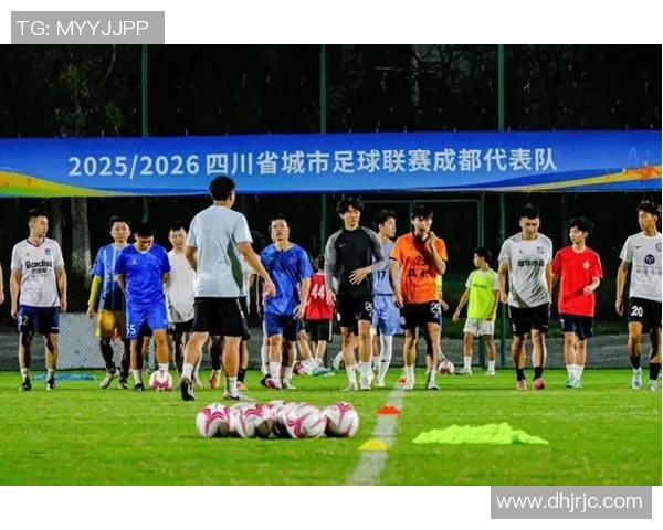 成都篮球队在城市联赛中的默契配合与战术执行分析